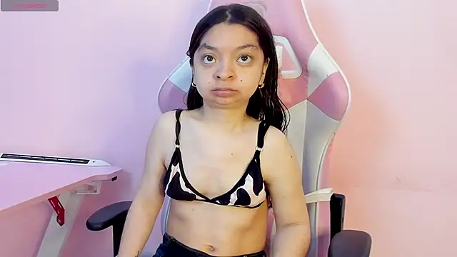 CharlotteMuller online show from November 28, 2025, 7:16 pm