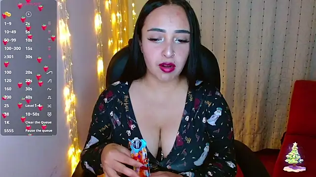Snapshot of AmberGoddess_ chatting on December 28, 2024, 2:11 am AmberGoddess online show from December 28, 2024, 2:11 am