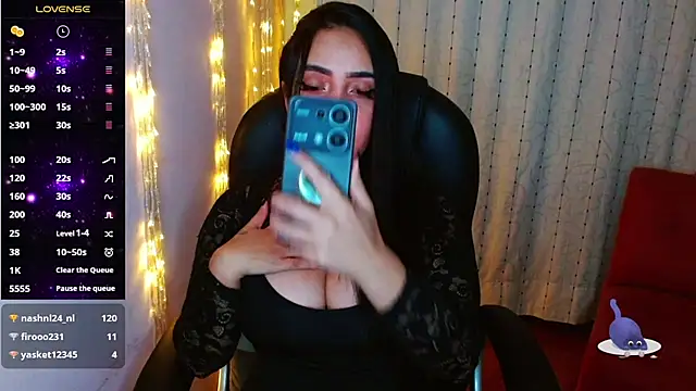 Snapshot of AmberGoddess_ chatting on January 27, 2025, 4:41 am AmberGoddess online show from January 27, 2025, 4:41 am