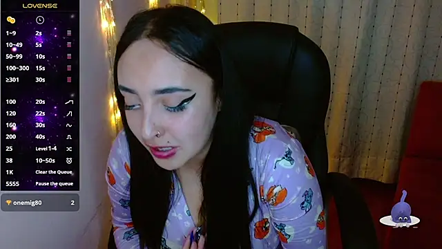 Snapshot of AmberGoddess_ chatting on January 31, 2025, 7:29 am AmberGoddess online show from January 31, 2025, 7:29 am