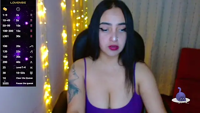 Snapshot of AmberGoddess_ chatting on February 1, 2025, 6:32 am AmberGoddess online show from February 1, 2025, 6:32 am