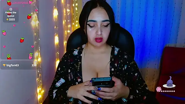 Snapshot of AmberGoddess_ chatting on February 13, 2025, 7:24 am AmberGoddess online show from February 13, 2025, 7:24 am