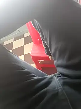 HeftyTheory7 online show from October 28, 2025, 8:29 am