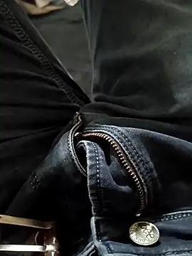 HeftyTheory7 online show from November 19, 2025, 12:38 pm