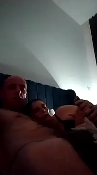 Snapshot of WreckedCrop chatting on December 4, 2024, 4:43 am WreckedCrop online show from December 4, 2024, 4:43 am