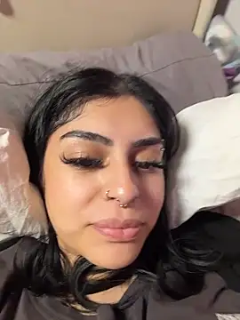 Snapshot of ThickerThanYoBitch chatting on October 14, 2025, 2:18 pm ThickerThanYoBitch online show from October 14, 2025, 2:18 pm