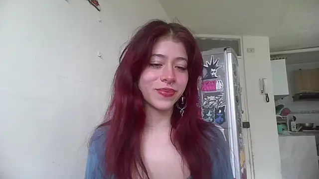 SuzzyyM online show from February 13, 2025, 6:27 pm