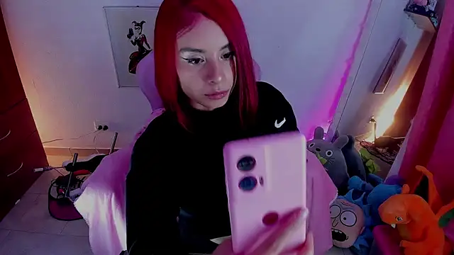 saralolo420 online show from April 18, 2026, 11:27 pm