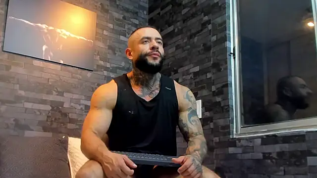 BruceDallas online show from October 5, 2025, 11:13 pm