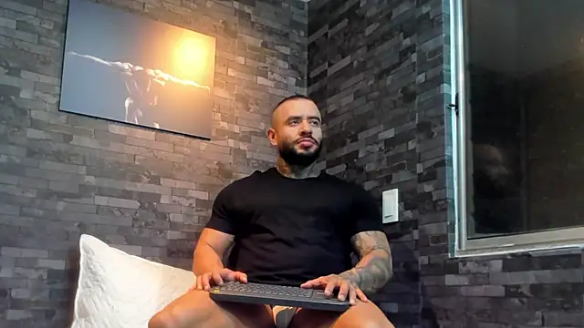 BruceDallas online show from December 2, 2025, 12:05 am