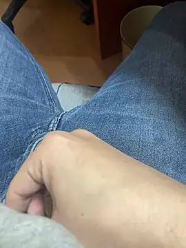 114514hlove online show from December 31, 2024, 3:34 am