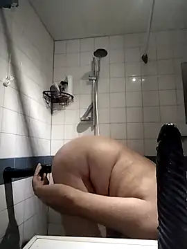 Knuffelstaaf123 online show from November 10, 2025, 5:56 pm