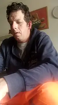 Knuffelstaaf123 online show from March 31, 2026, 11:43 am