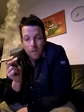 Knuffelstaaf123 online show from April 7, 2026, 7:47 pm