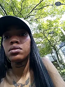 Honey-420- online show from September 8, 2025, 9:14 pm