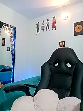 Honey-420- online show from October 3, 2025, 3:14 am