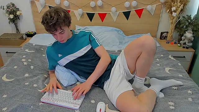 Fandi 777 online show from February 24, 2025, 8:17 am