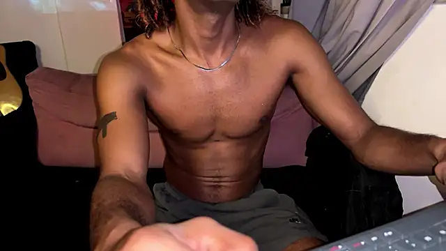 gerson173Hugo online show from April 3, 2026, 1:03 am