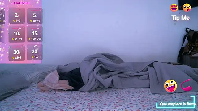 Snapshot of chicantonella chatting on September 18, 2025, 4:20 pm chicantonella online show from September 18, 2025, 4:20 pm