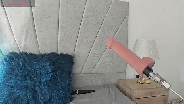 emilyrojas online show from February 28, 2025, 3:37 pm