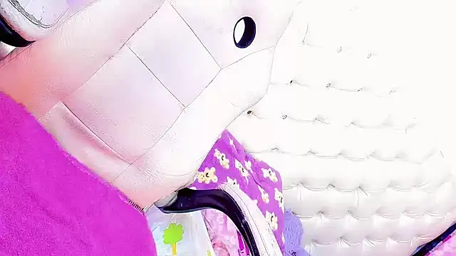 Snapshot of SexyEmmy_10 chatting on December 28, 2024, 11:19 am SexyEmmy 10 online show from December 28, 2024, 11:19 am