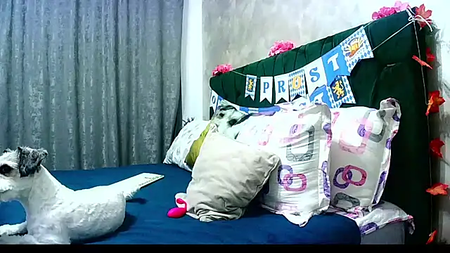 Snapshot of MikySWeet7 chatting on September 21, 2025, 10:50 am MikySWeet7 online show from September 21, 2025, 10:50 am