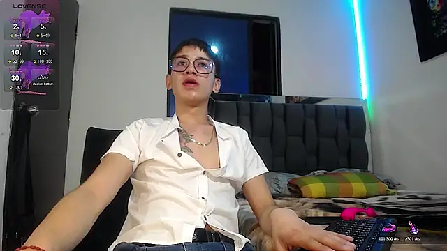 Snapshot of Mr_daren_ chatting on January 25, 2025, 8:10 pm Mr daren online show from January 25, 2025, 8:10 pm