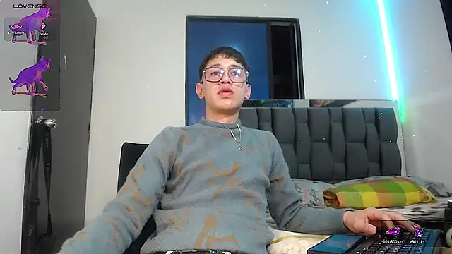 Snapshot of Mr_daren_ chatting on January 28, 2025, 8:47 pm Mr daren online show from January 28, 2025, 8:47 pm