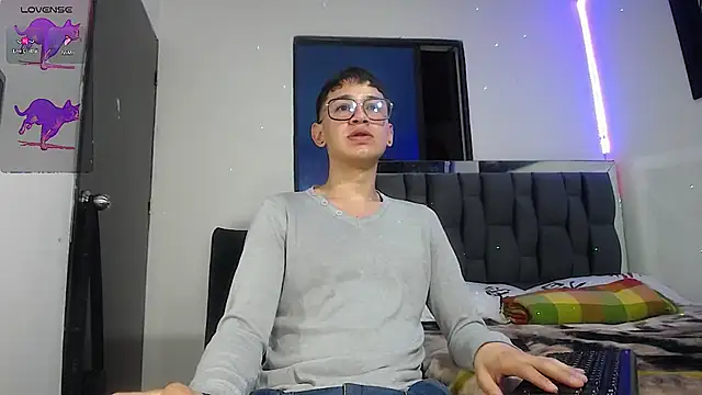 Snapshot of Mr_daren_ chatting on February 10, 2025, 5:41 pm Mr daren online show from February 10, 2025, 5:41 pm