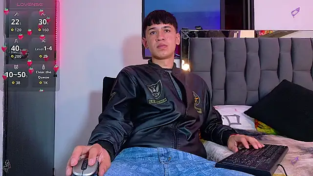Snapshot of Mr_daren_ chatting on September 17, 2025, 6:20 pm Mr daren online show from September 17, 2025, 6:20 pm
