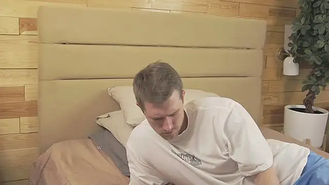 EthanPinkman online show from November 8, 2025, 4:01 am