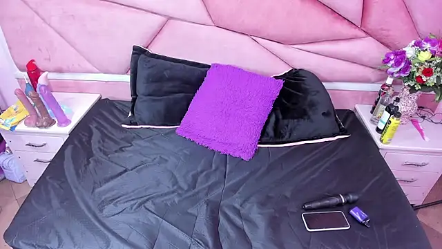 LilithCooperr  online show from December 26, 2024, 8:21 pm