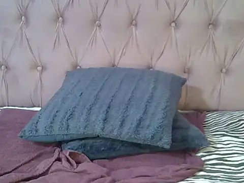 Snapshot of SweetMellowX1 chatting on February 22, 2025, 5:13 pm SweetMellowX1 online show from February 22, 2025, 5:13 pm
