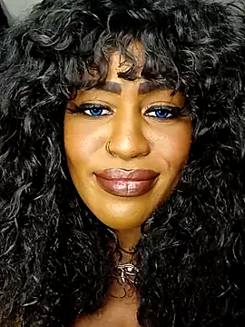 AmazonianMistress online show from December 4, 2025, 6:05 pm