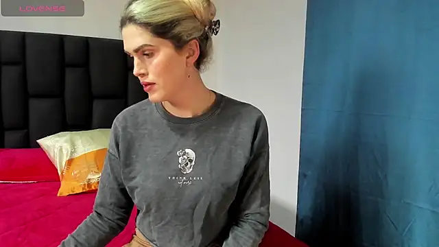 Aurora doll23 online show from March 18, 2025, 6:48 pm