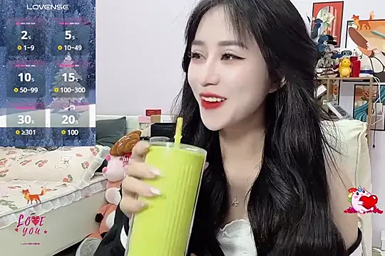  LLisa  online show from January 11, 2025, 7:49 pm