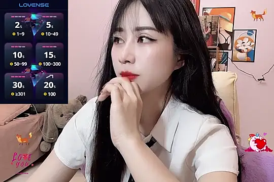  LLisa  online show from March 5, 2025, 7:06 pm