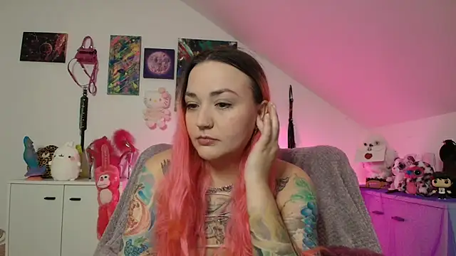 PinkHurricaneOfficial online show from October 9, 2025, 3:21 pm