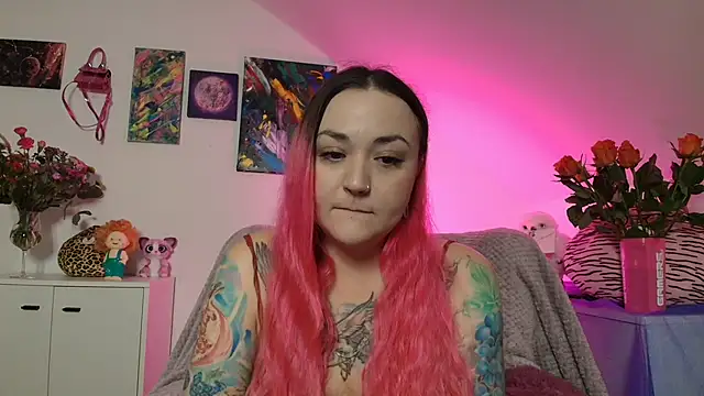 PinkHurricaneOfficial online show from November 26, 2025, 3:24 pm