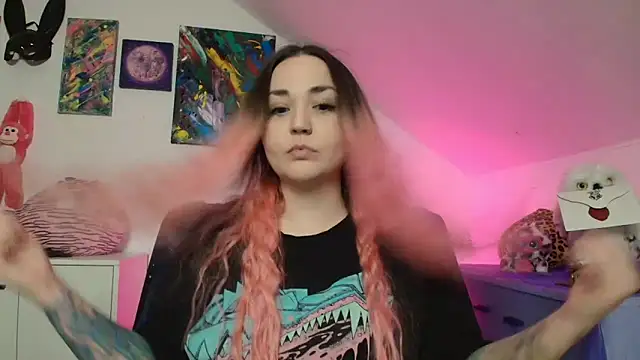 PinkHurricaneOfficial online show from February 15, 2026, 3:09 pm