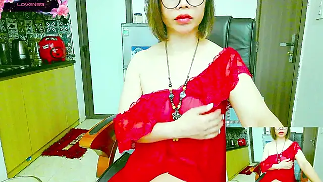 Miu-Le online show from October 14, 2025, 9:15 pm