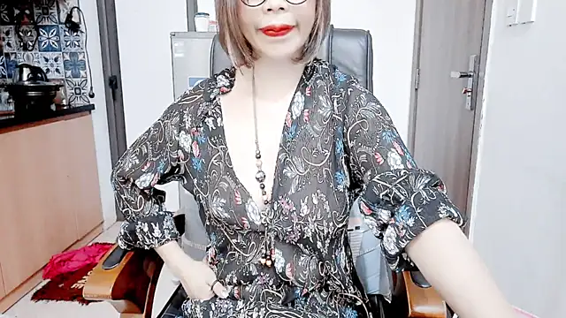 Miu-Le online show from December 18, 2025, 8:09 am