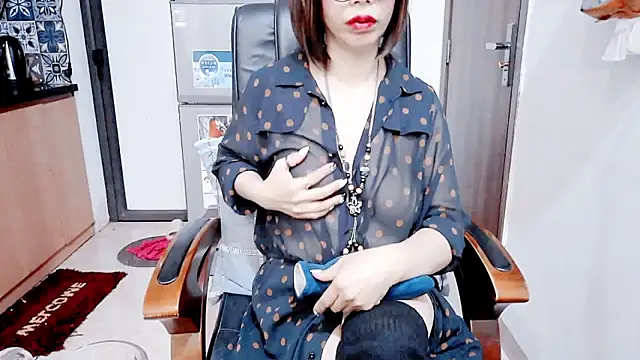 Miu-Le online show from January 13, 2026, 7:19 pm