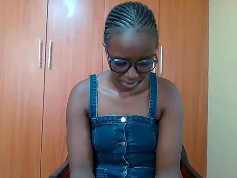 sexy darleen23 online show from February 9, 2026, 5:44 am