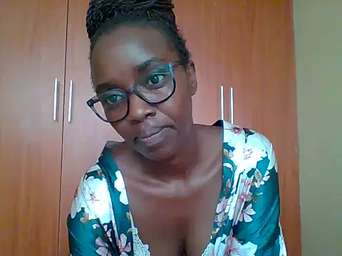 sexy darleen23 online show from April 12, 2026, 8:41 am