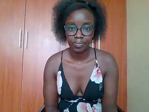 Snapshot of sexy_darleen23 chatting on April 22, 2026, 9:33 am sexy darleen23 online show from April 22, 2026, 9:33 am