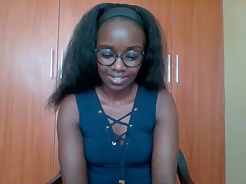 Snapshot of sexy_darleen23 chatting on April 28, 2026, 9:47 am sexy darleen23 online show from April 28, 2026, 9:47 am