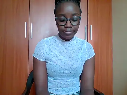 Snapshot of sexy_darleen23 chatting on May 6, 2026, 10:31 am sexy darleen23 online show from May 6, 2026, 10:31 am