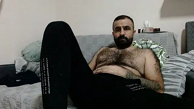 Snapshot of ivat80 chatting on December 4, 2024, 10:19 pm ivat80 online show from December 4, 2024, 10:19 pm