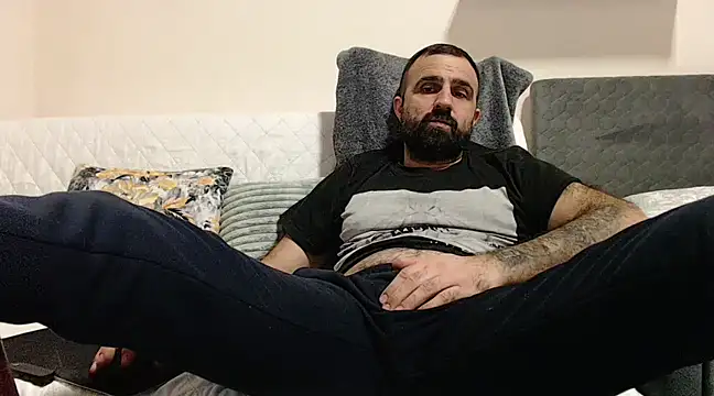 Snapshot of ivat80 chatting on March 12, 2025, 4:35 pm ivat80 online show from March 12, 2025, 4:35 pm